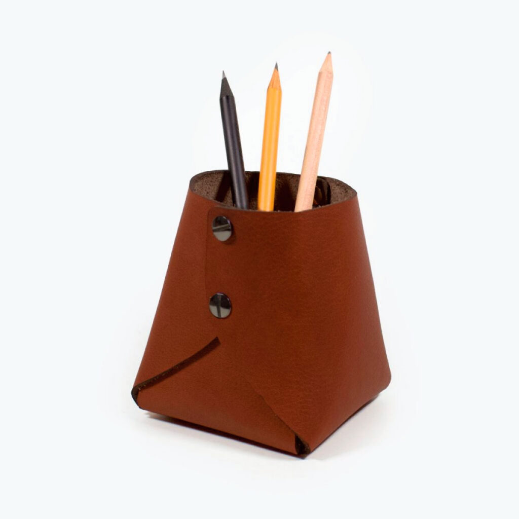 7 Questions Sydney Creatives and Lifestyle Enthusiasts Should Ask Before Buying Promotional Leather Pen Cup Holders